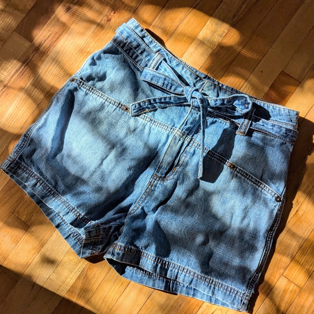 🆕 vintage style high rise jean denim shorts size 4